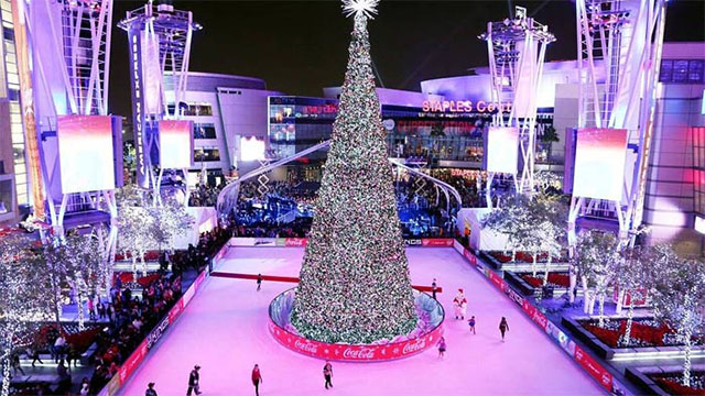 Free Christmas Spirit in Los Angeles; LA Live ice rink in LA