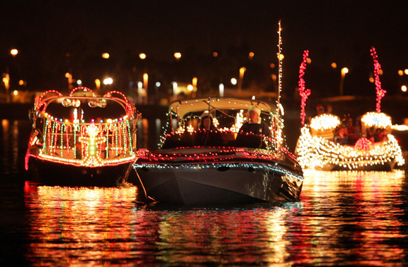 Free Christmas Spirit in Los Angeles; marina del rey boat parade