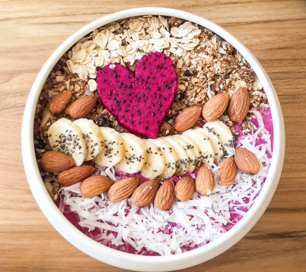 Smoothie bowl - How to Spend Less Than $50 A Day in Bali