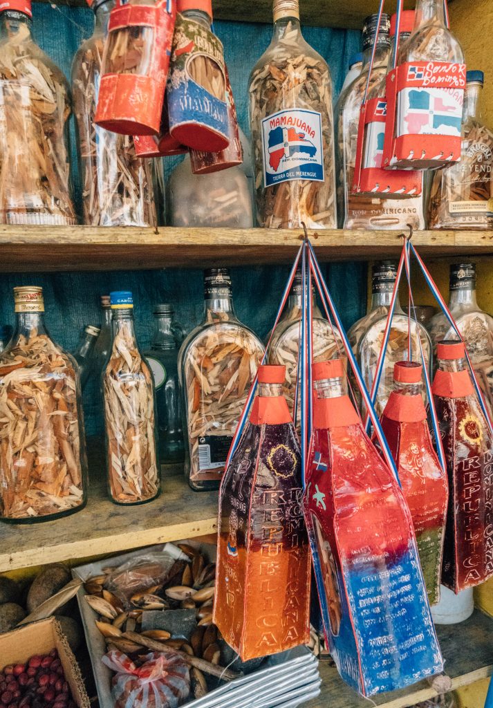 24 Hours in Santo Domingo; witch doctor bottles and shop