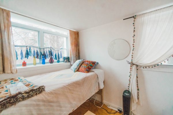 Staying at The Funky Loft in Brooklyn, New York; interior retro apartment backpackers dream