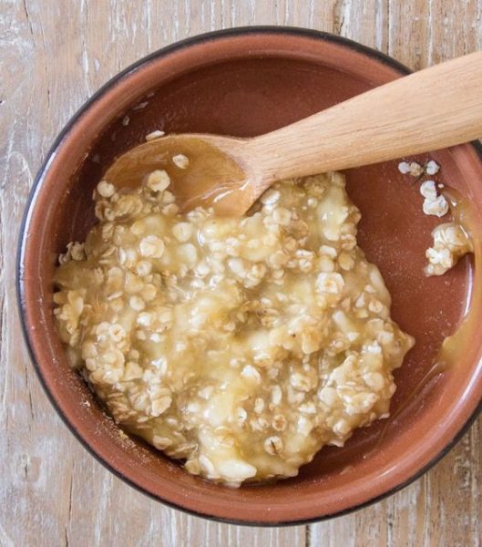hydration tips for summer; oatmeal and honey mask